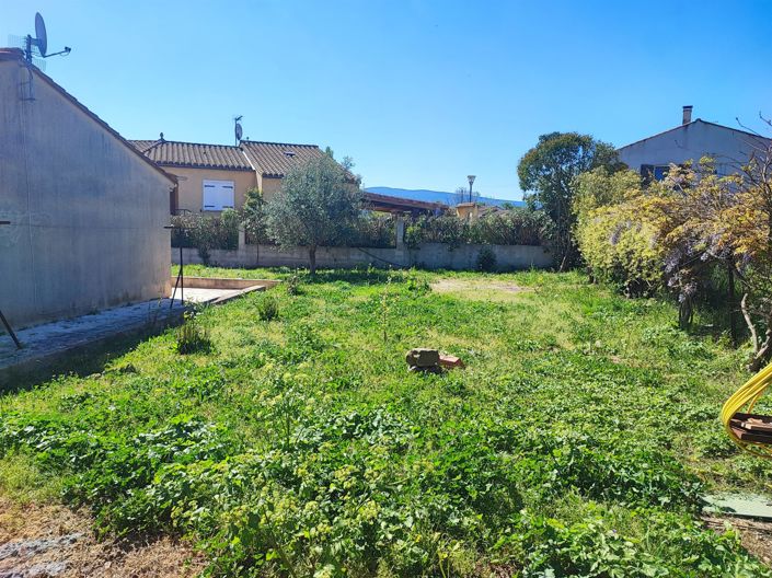 Image No.21-3 Bed House for sale
