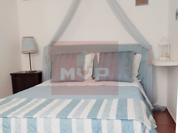 Image No.9-6 Bed House for sale