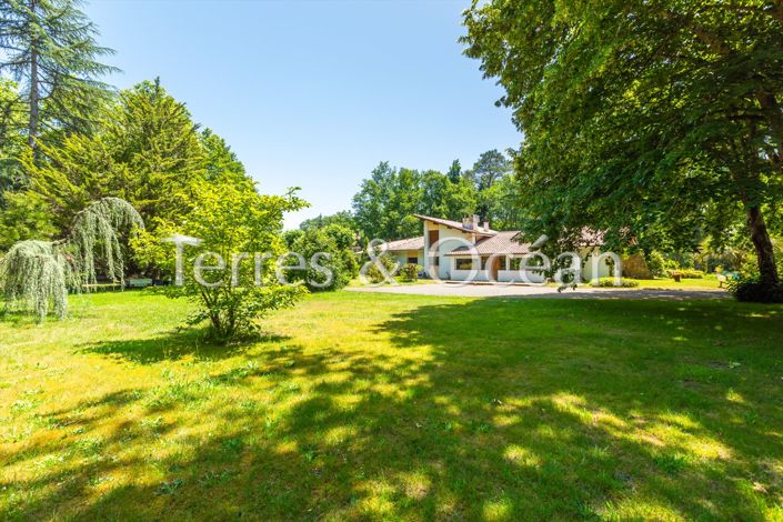 Image No.4-6 Bed House for sale