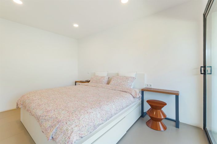 Image No.24-8 Bed House for sale