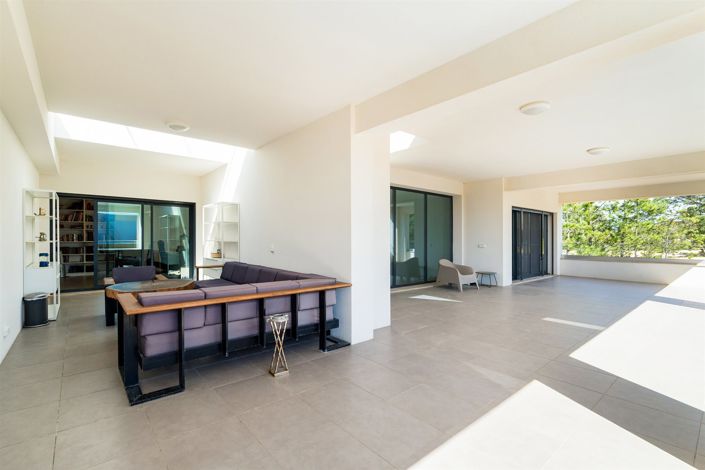 Image No.44-8 Bed House for sale