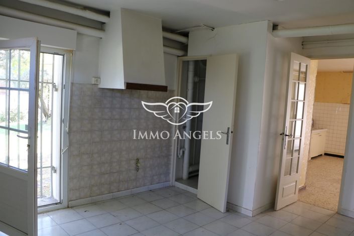Image No.10-2 Bed House for sale