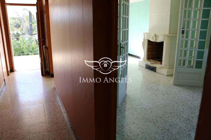 Image No.6-2 Bed House for sale
