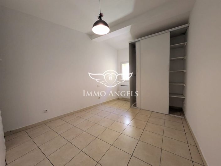 Image No.6-2 Bed House for sale