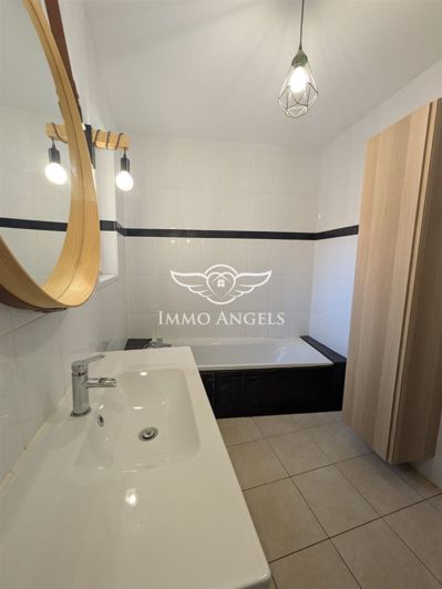 Image No.8-2 Bed House for sale