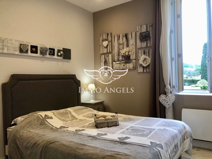 Image No.19-5 Bed House for sale