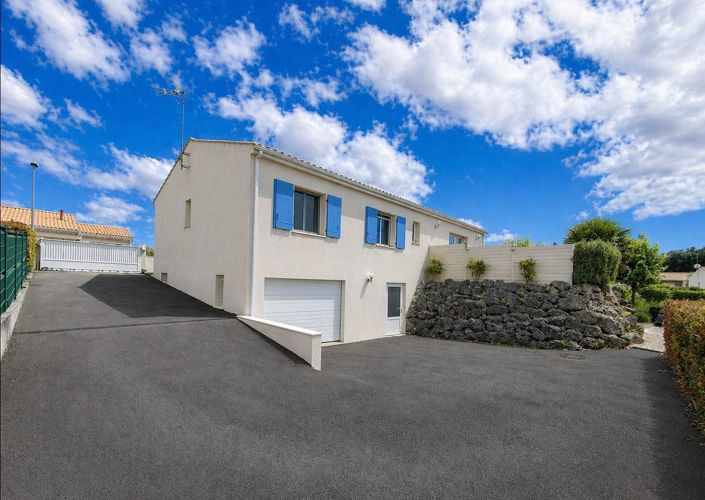 Image No.26-3 Bed House for sale