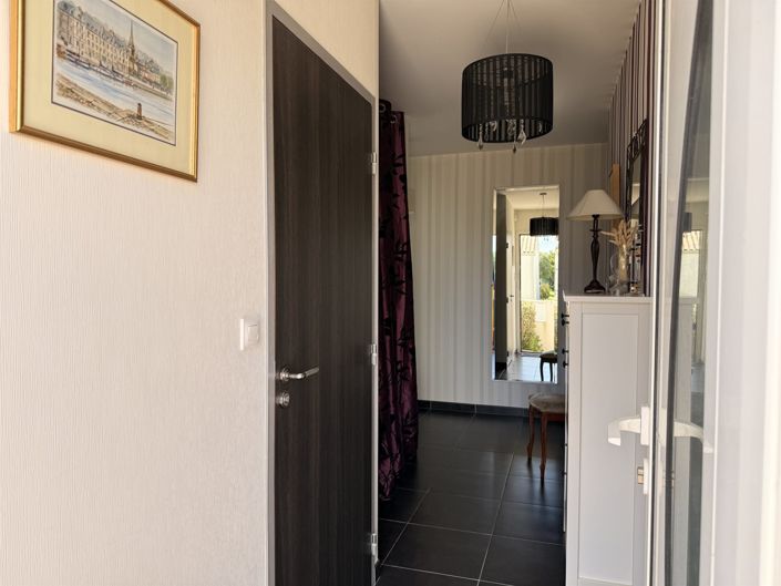 Image No.30-3 Bed House for sale