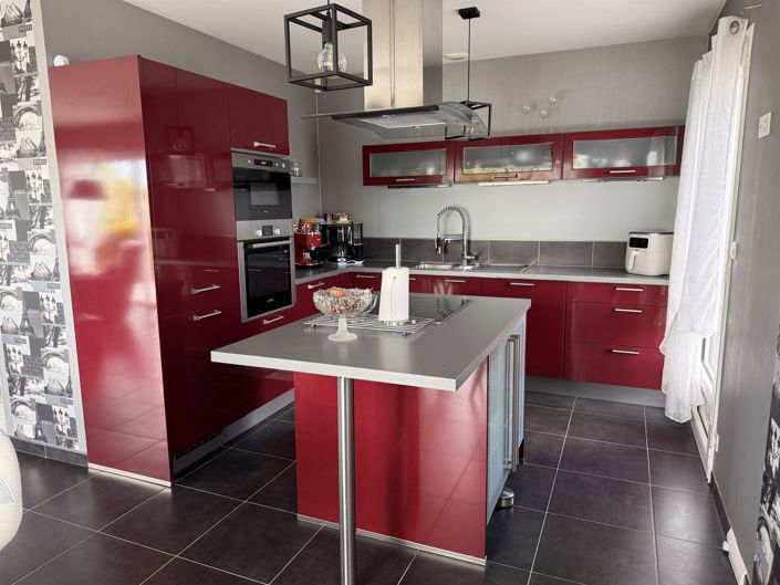 Image No.8-3 Bed House for sale
