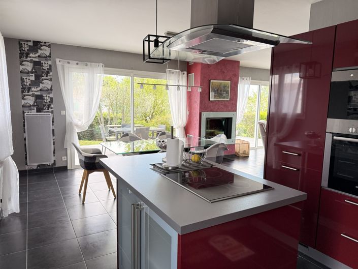 Image No.9-3 Bed House for sale