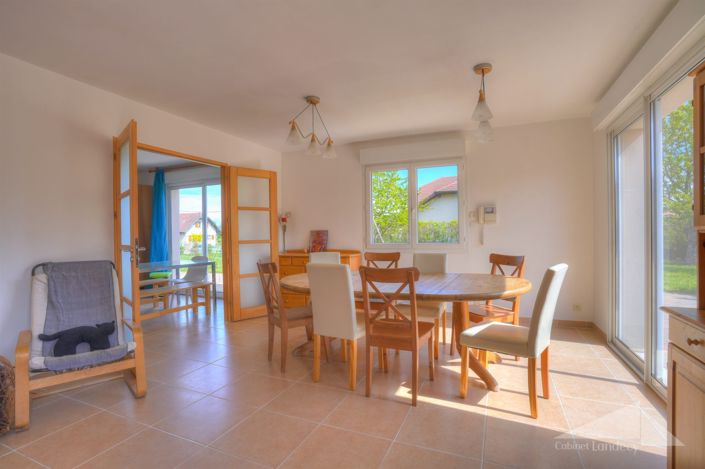 Image No.4-6 Bed House for sale