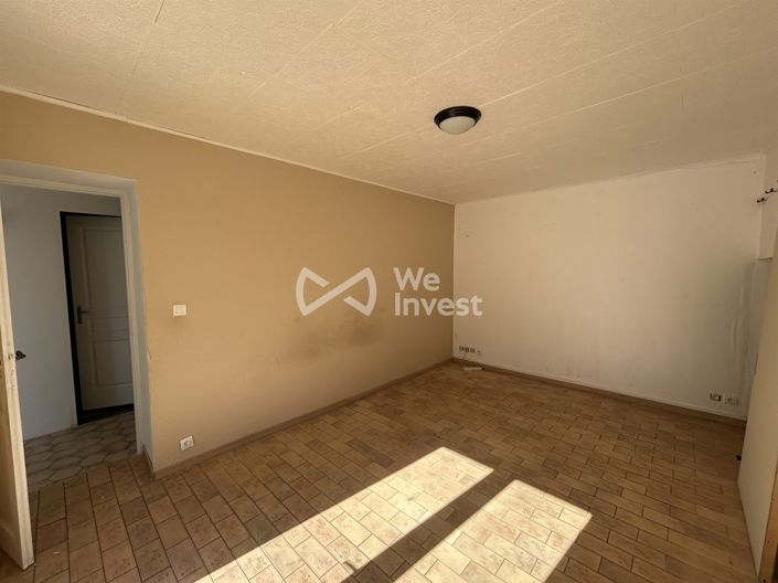 Image No.7-6 Bed House for sale