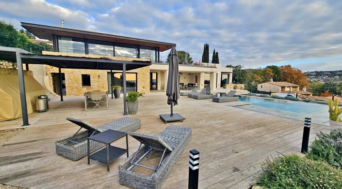 Image No.2-5 Bed House for sale