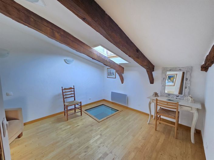 Image No.30-4 Bed House for sale