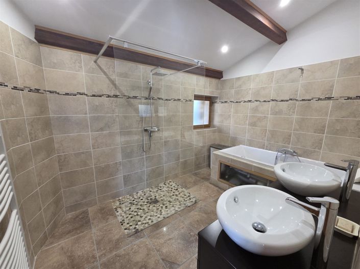Image No.31-4 Bed House for sale