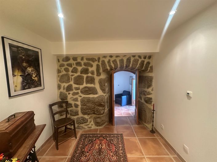 Image No.34-4 Bed House for sale