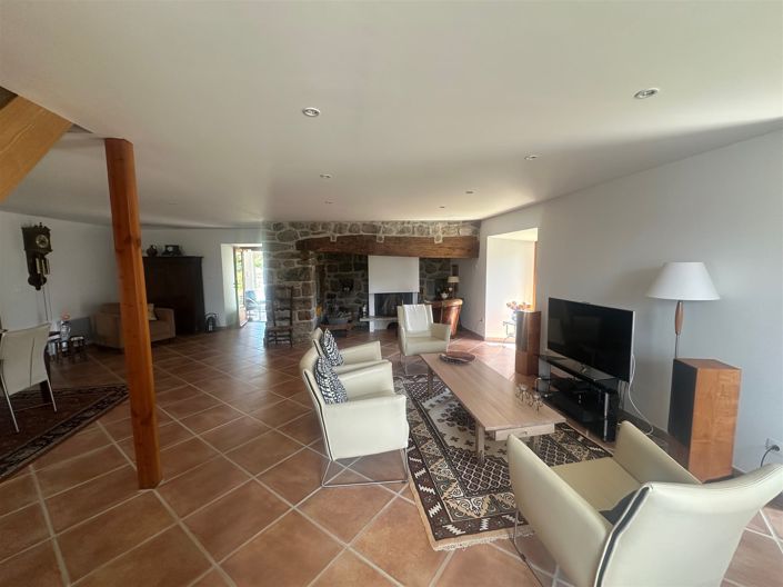 Image No.35-4 Bed House for sale