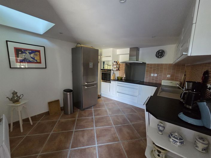 Image No.9-4 Bed House for sale