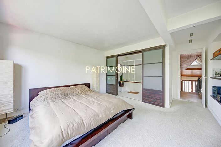 Image No.11-4 Bed Property for sale
