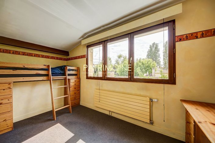 Image No.16-4 Bed Property for sale