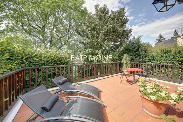 Image No.4-4 Bed Property for sale