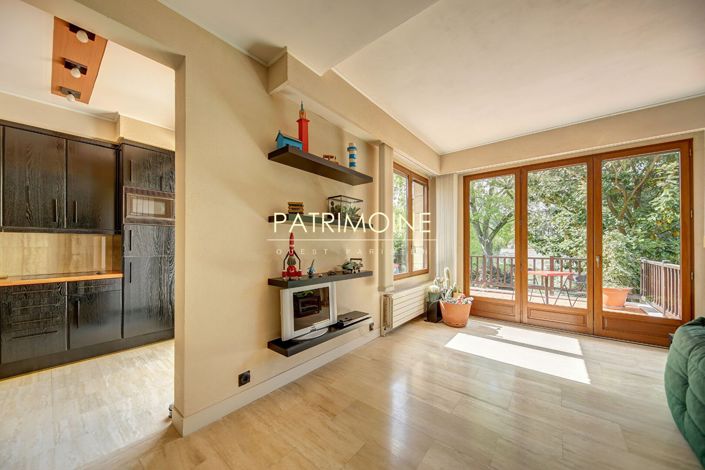 Image No.9-4 Bed Property for sale
