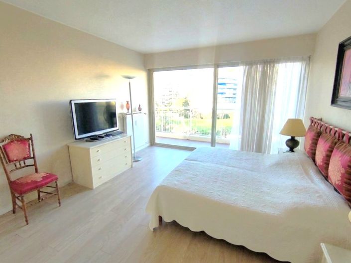 Image No.7-3 Bed Apartment for sale