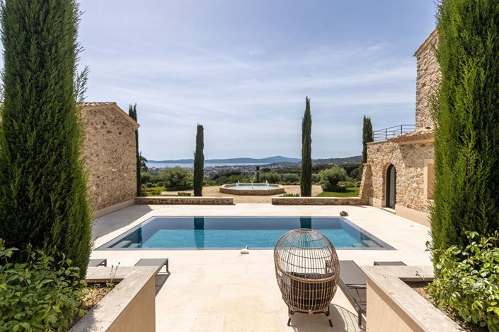 Image No.4-8 Bed House for sale