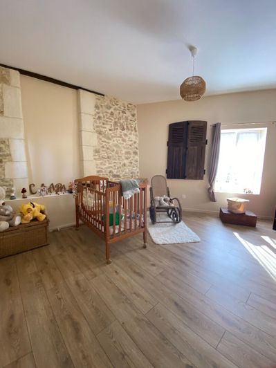 Image No.10-5 Bed House for sale