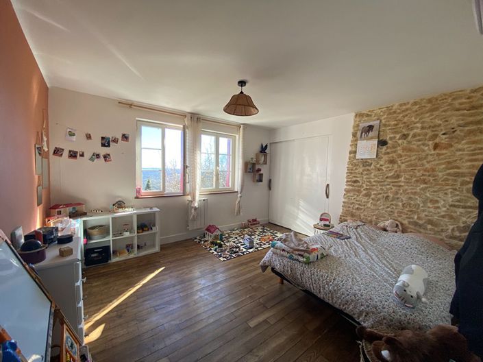 Image No.18-5 Bed House for sale