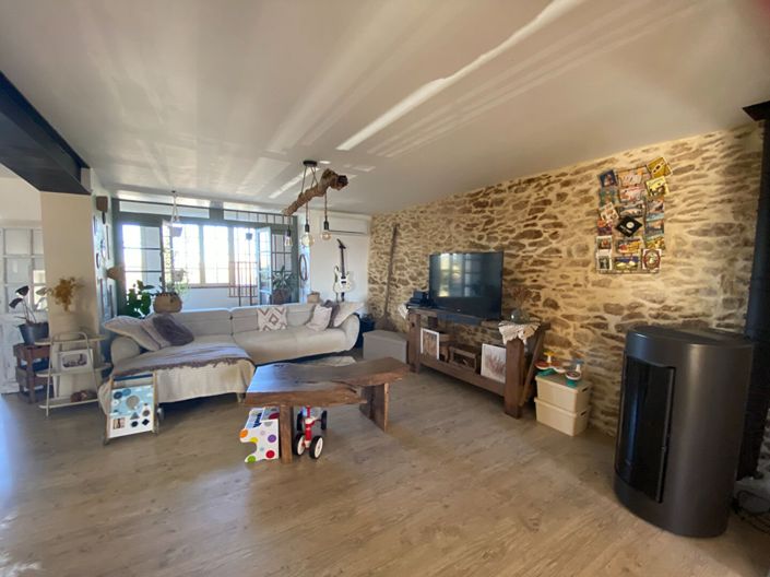 Image No.4-5 Bed House for sale