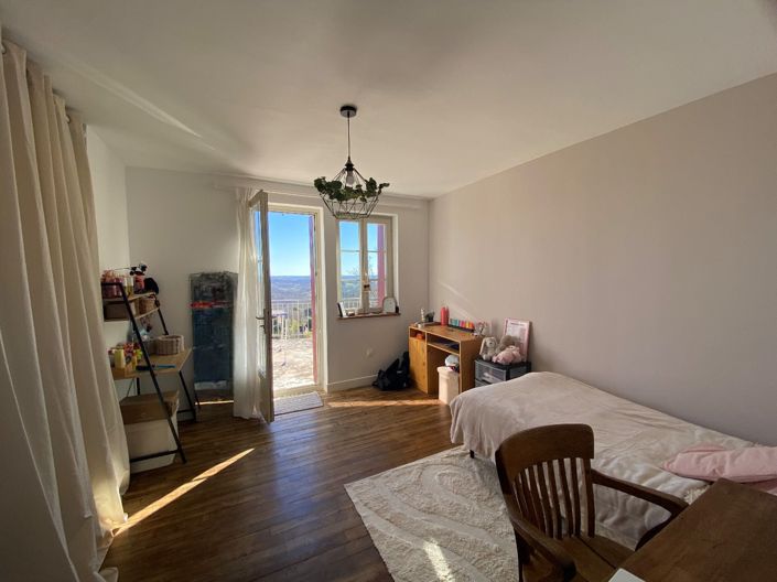 Image No.5-5 Bed House for sale