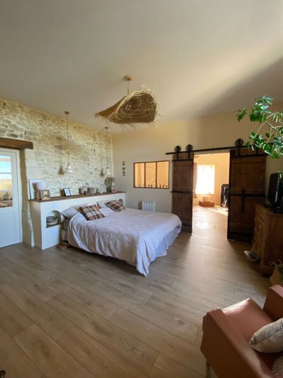 Image No.6-5 Bed House for sale
