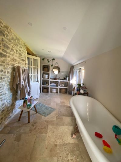 Image No.9-5 Bed House for sale