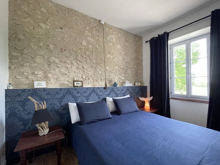 Image No.20-5 Bed Property for sale
