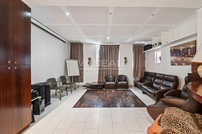 Image No.21-7 Bed House for sale