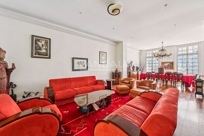 Image No.8-7 Bed House for sale