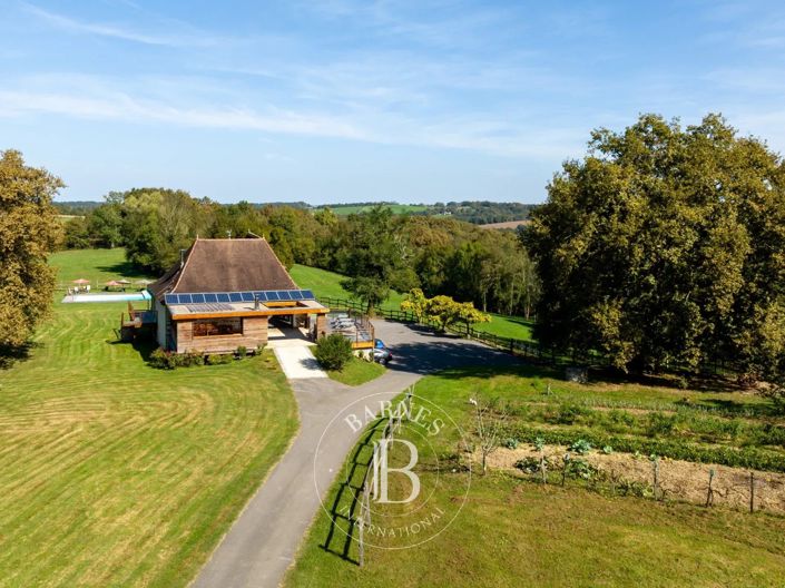 Image No.17-7 Bed House for sale