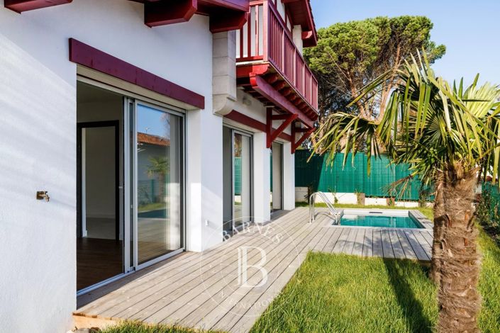 Image No.2-3 Bed House for sale