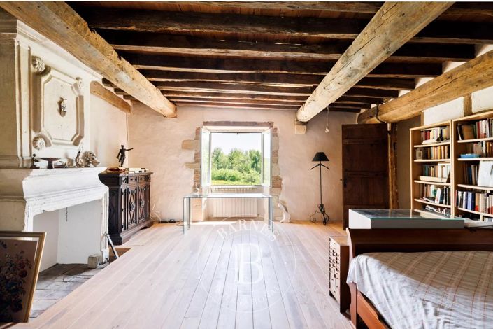 Image No.13-6 Bed House for sale