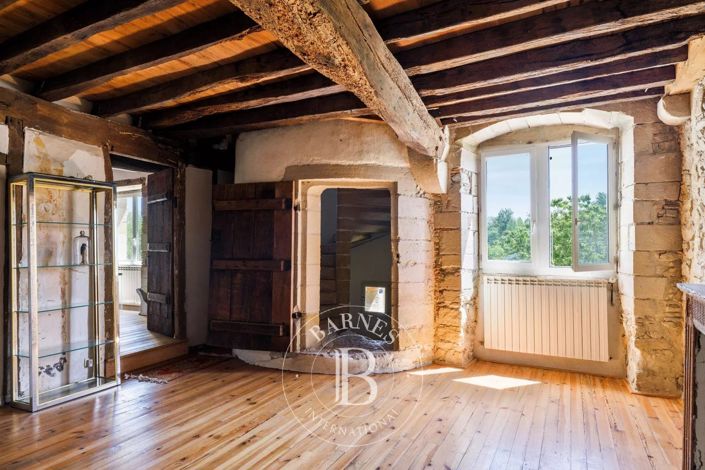 Image No.16-6 Bed House for sale