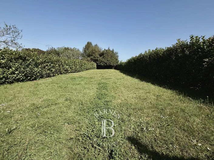 Image No.17-6 Bed House for sale