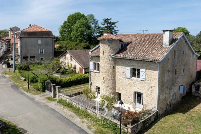 Image No.20-6 Bed House for sale