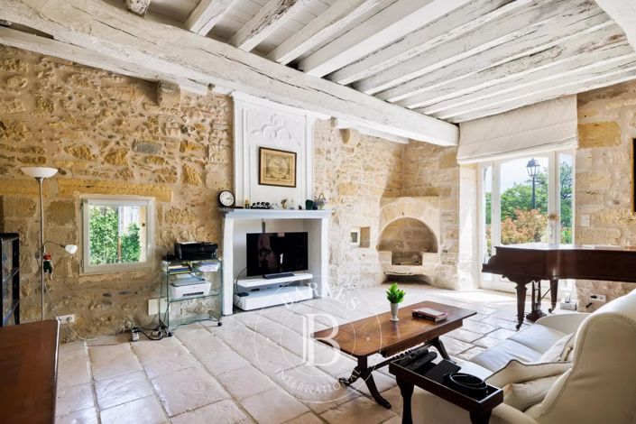 Image No.4-6 Bed House for sale