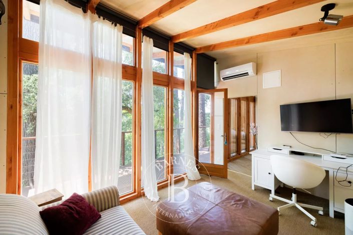 Image No.14-3 Bed House for sale