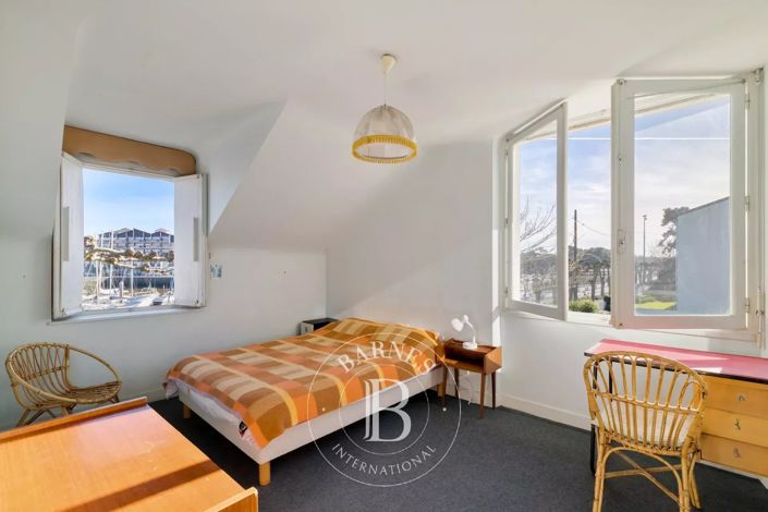 Image No.16-5 Bed House for sale