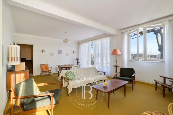 Image No.3-5 Bed House for sale