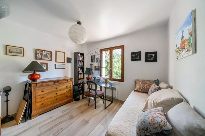 Image No.12-3 Bed House for sale