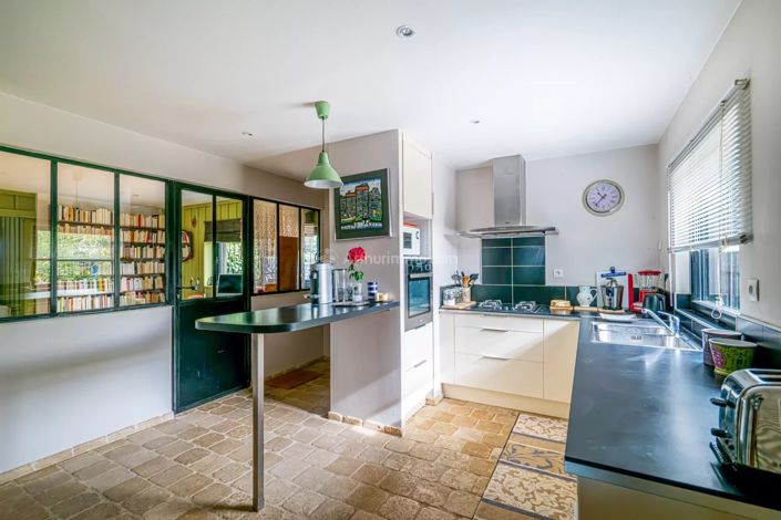 Image No.5-4 Bed House for sale