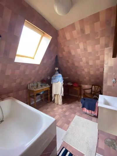 Image No.15-4 Bed House for sale